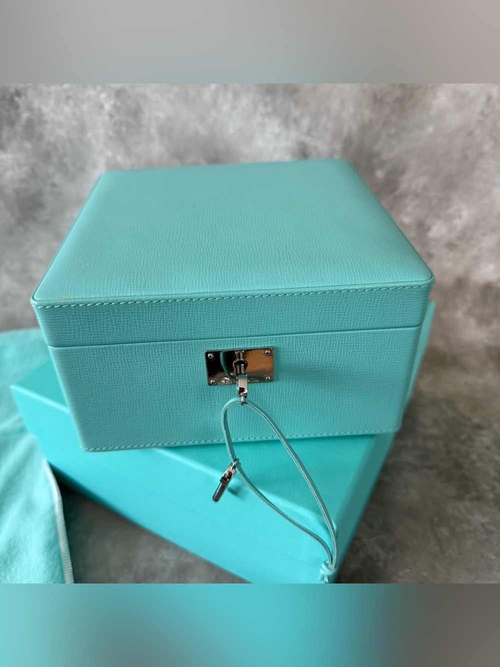 Tiffany & Co Turquoise Women's Jewelry Box with Lock (Love 28)